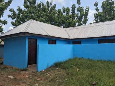 images/amaniampong_exterior.jpg