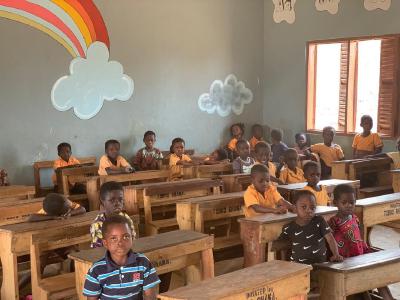 images/aframano_kg_classroom2.jpg