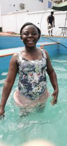 images/pool_vivian.jpg