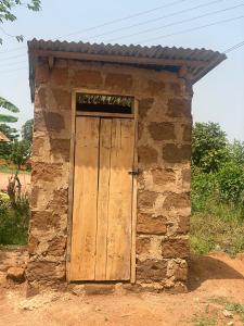 images/aframano_toilet5.JPG