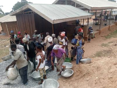 images/afra_toilet_gravel_distrib.jpg